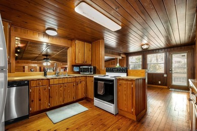 (One or more photos has been virtually staged) Lakefront Living - photo 15