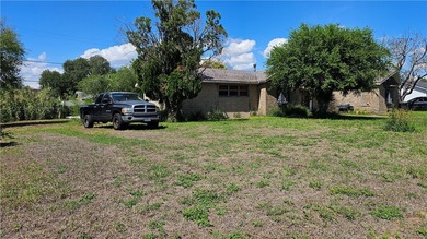 Step into a piece of Corpus Christi history with this spacious - photo 2