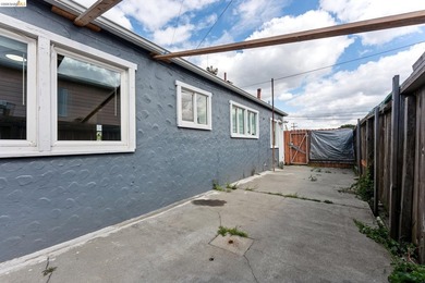 Exceptional duplex opportunity in Richmond offering the perfect - photo 23