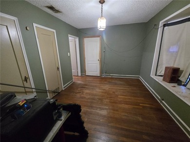 Step into a piece of Corpus Christi history with this spacious - photo 4