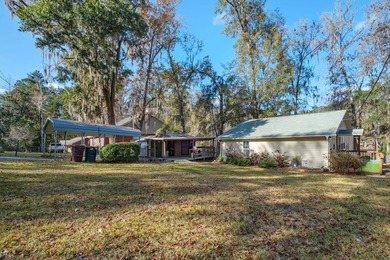 (One or more photos has been virtually staged) Lakefront Living - photo 32