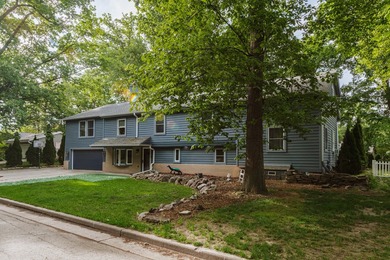 Walk to Fowler Lake & Downtown Oconomowoc! Imagine starting your - photo 3