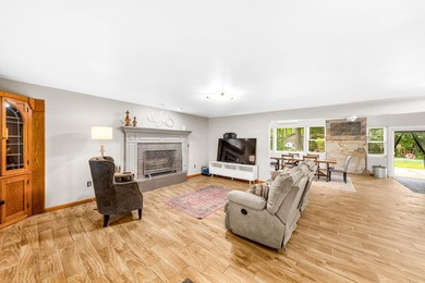 Walk to Fowler Lake & Downtown Oconomowoc! Imagine starting your - photo 5