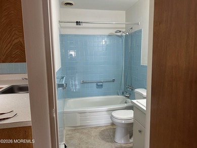 Beautifully maintained 920 sq. ft. quad model featuring freshly - photo 12