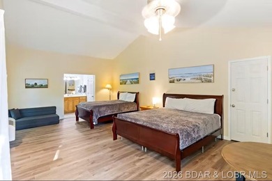 Welcome home to this beautiful 3 bedroom, 3 bathroom retreat on - photo 15