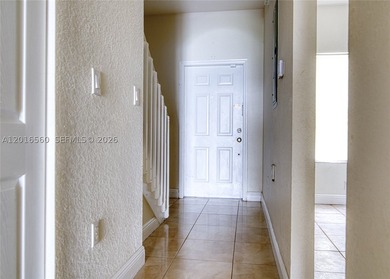 Well-maintained Gated Community in Miramar. Nice 2 Bedroom, 2 - photo 15