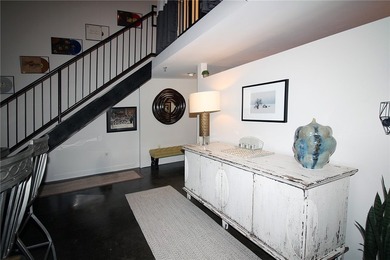 Experience authentic loft living the in the iconic South Side - photo 15