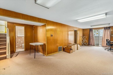 Welcome to this spacious and sun-filled 3-bedroom, 2.5-bathroom - photo 18