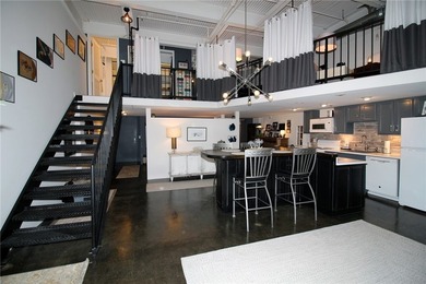 Experience authentic loft living the in the iconic South Side - photo 25