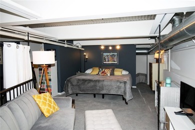 Experience authentic loft living the in the iconic South Side - photo 26