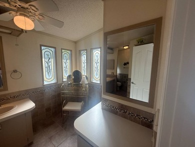 This well cared for 2-bedroom, 2 bathrooms Palm Harbor home - photo 27