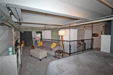 Experience authentic loft living the in the iconic South Side - photo 31