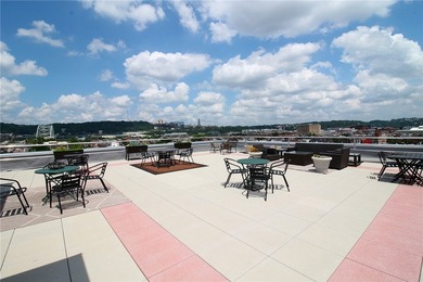 Experience authentic loft living the in the iconic South Side - photo 32