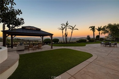 Completely reimagined with ocean views, exceptional privacy and - photo 33