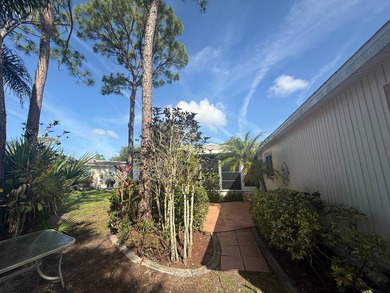 This well cared for 2-bedroom, 2 bathrooms Palm Harbor home - photo 38