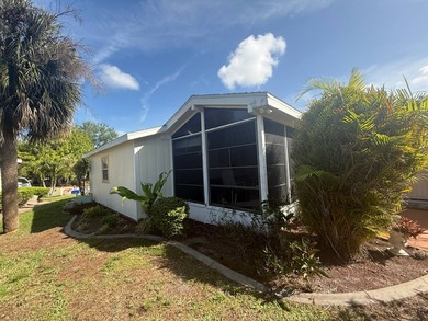 This well cared for 2-bedroom, 2 bathrooms Palm Harbor home - photo 41