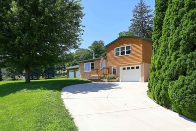 (private lake, pond, creek) Home For Sale in Le Claire Iowa