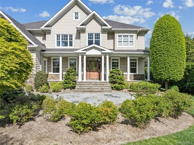Welcome to this magnificent custom-built 5,000 sq ft waterfront - photo 2