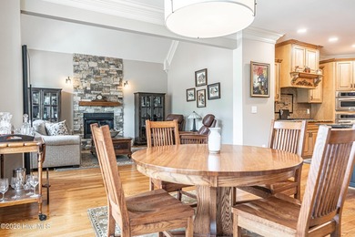 Sprawling, golf-front estate home in the gated community of Mid - photo 14