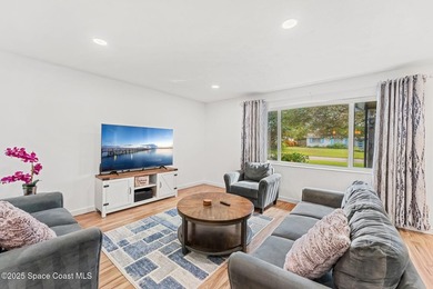 Coastal living at its best! This fully renovated 3-bed, 2-bath - photo 15