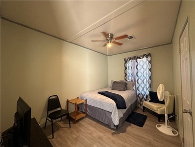 Welcome to this well-maintained 3-bedroom, 2-bath mobile home - photo 17