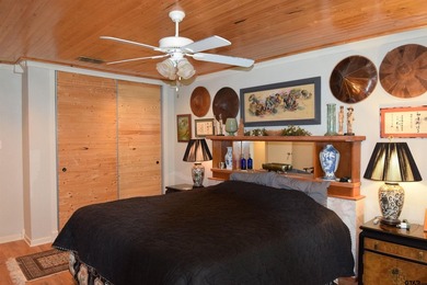 Enjoy the perfect blend of lake life, spacious yard and private - photo 23