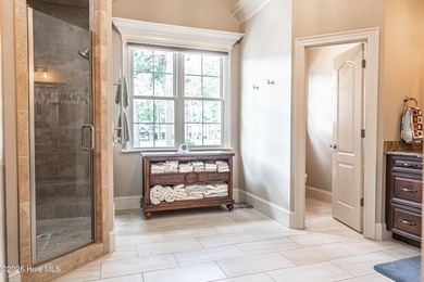 Sprawling, golf-front estate home in the gated community of Mid - photo 25