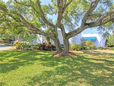 Welcome home to your beach-inspired, fully-furnished dream - photo 32