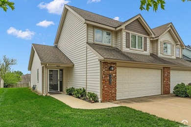 Look no further, this turn-key townhome has it all! This move-in - photo 1