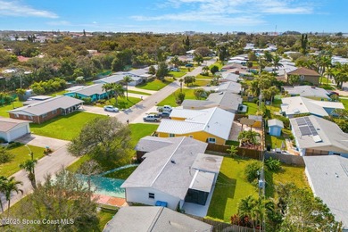Coastal living at its best! This fully renovated 3-bed, 2-bath - photo 41