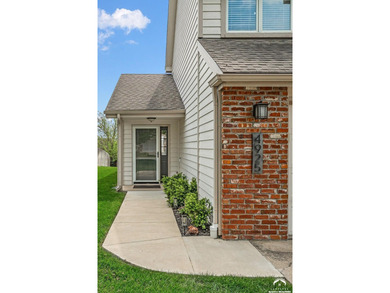 Look no further, this turn-key townhome has it all! This move-in - photo 2