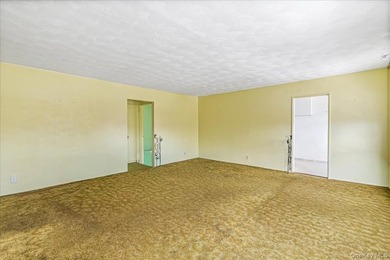 Welcome to this charming 2-bedroom, 1-bath garden apartment in - photo 5