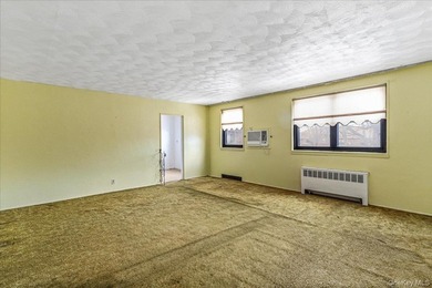 Welcome to this charming 2-bedroom, 1-bath garden apartment in - photo 6