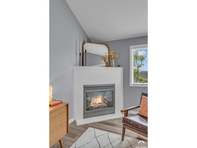 Look no further, this turn-key townhome has it all! This move-in - photo 10