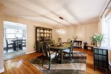 Beautifully maintained 3-bedroom, 1.5-bath split-level home - photo 18