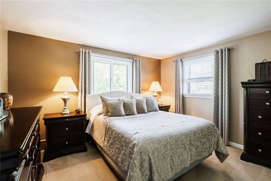 Beautifully maintained 3-bedroom, 1.5-bath split-level home - photo 23