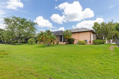 Golf course lifestyle in desirable Burnt Store Isles. Low HOA - photo 52