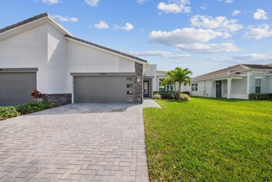 (private lake, pond, creek) Home For Sale in Port Saint Lucie Florida