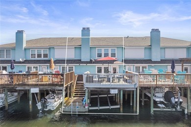 Tucked away at the end of a peaceful cul-de-sac, this 3-bedroom - photo 3