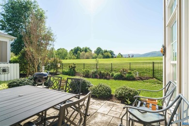 Fabulous mountain views and golf course frontage with fenced - photo 12