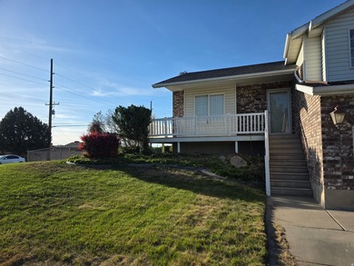 Centrally located in the heart of Spanish Fork, this beautiful - photo 2