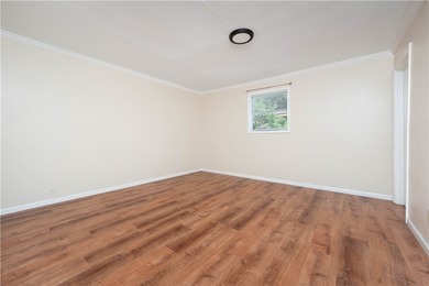 This property offers 4 bedrooms/ 2 bathrooms and a big side back - photo 16