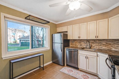 Bright and inviting home offering a perfect blend of comfort - photo 16
