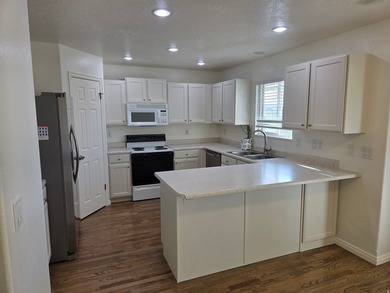 Centrally located in the heart of Spanish Fork, this beautiful - photo 7