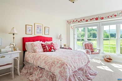 Fabulous mountain views and golf course frontage with fenced - photo 18