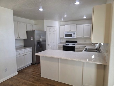 Centrally located in the heart of Spanish Fork, this beautiful - photo 8