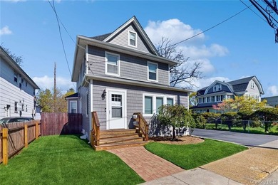 Beautiful Legal Two-Family Home, Also Works Seamlessly As A - photo 2