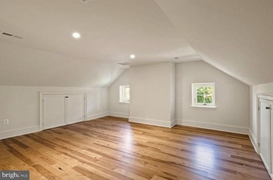 For Sale Subject to Existing Lease. A Long Tree Lined Drive - photo 25