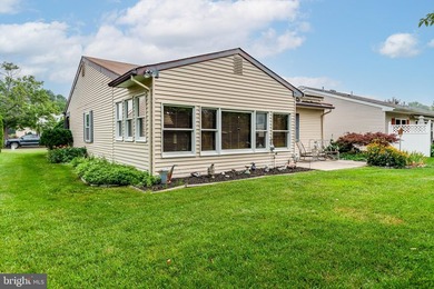 Welcome to this beautifully maintained expanded Gladwin model - photo 25