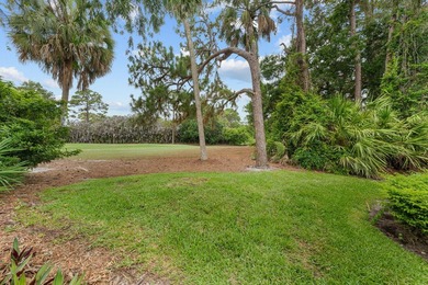 Welcome to this charming 2-bedroom, 2-bathroom villa situated at - photo 26